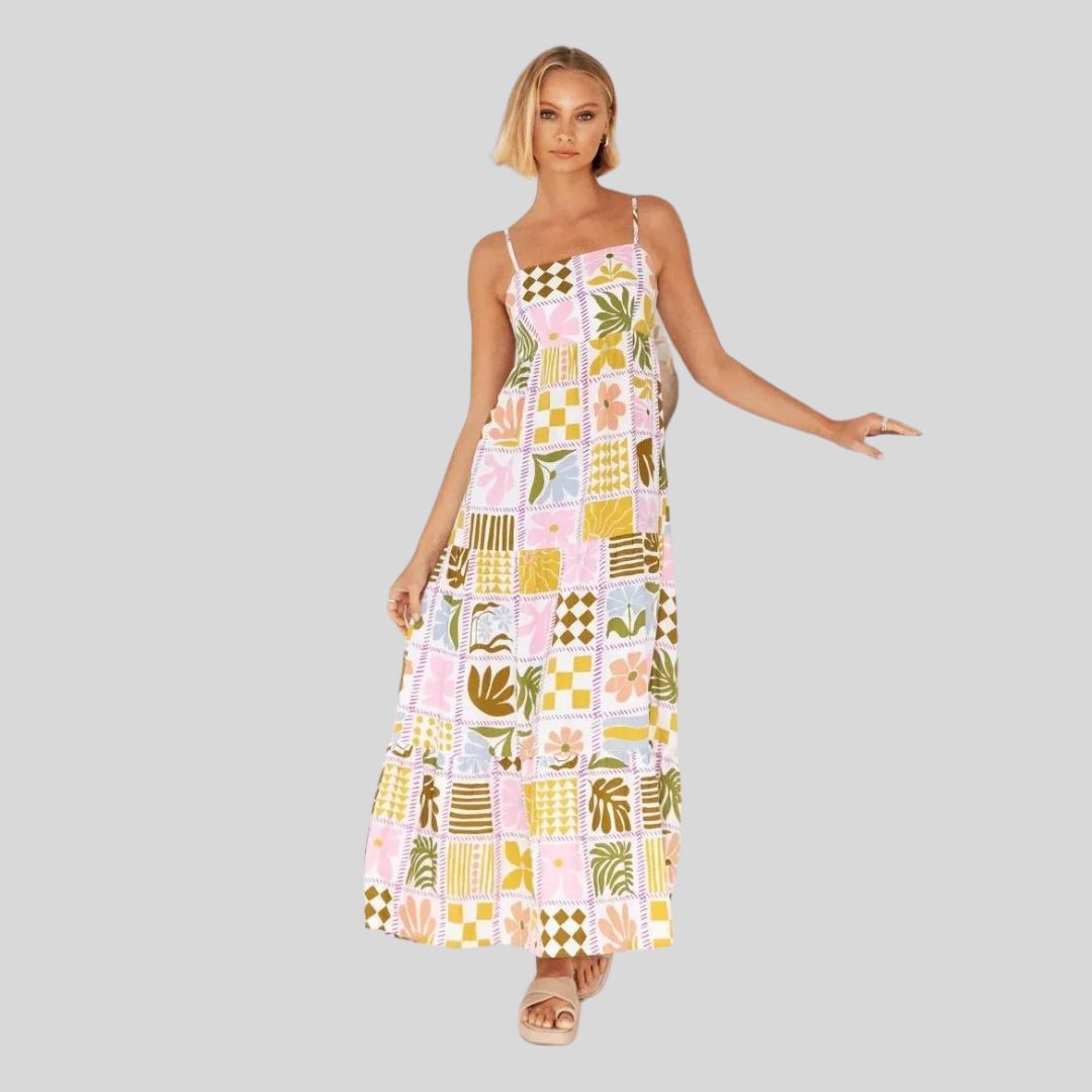 Bella Vita - Summer maxi dress with delicate prints