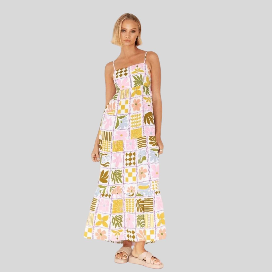 Bella Vita - Summer maxi dress with delicate prints