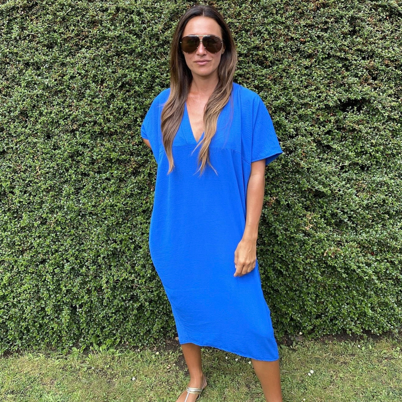 Faylinn - Comfortable dress with V-neckline
