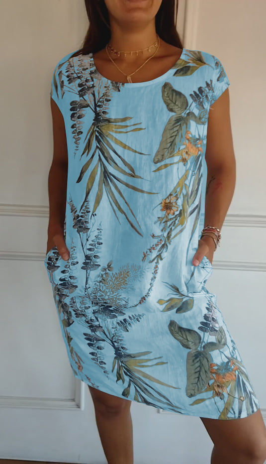 Annelinne - Comfortable Dress With Round Neckline