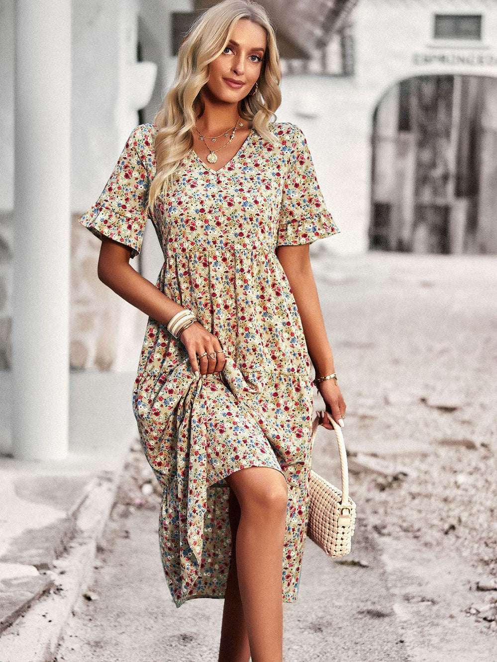 Carol - Fashionable elegant dress with V-neck for women