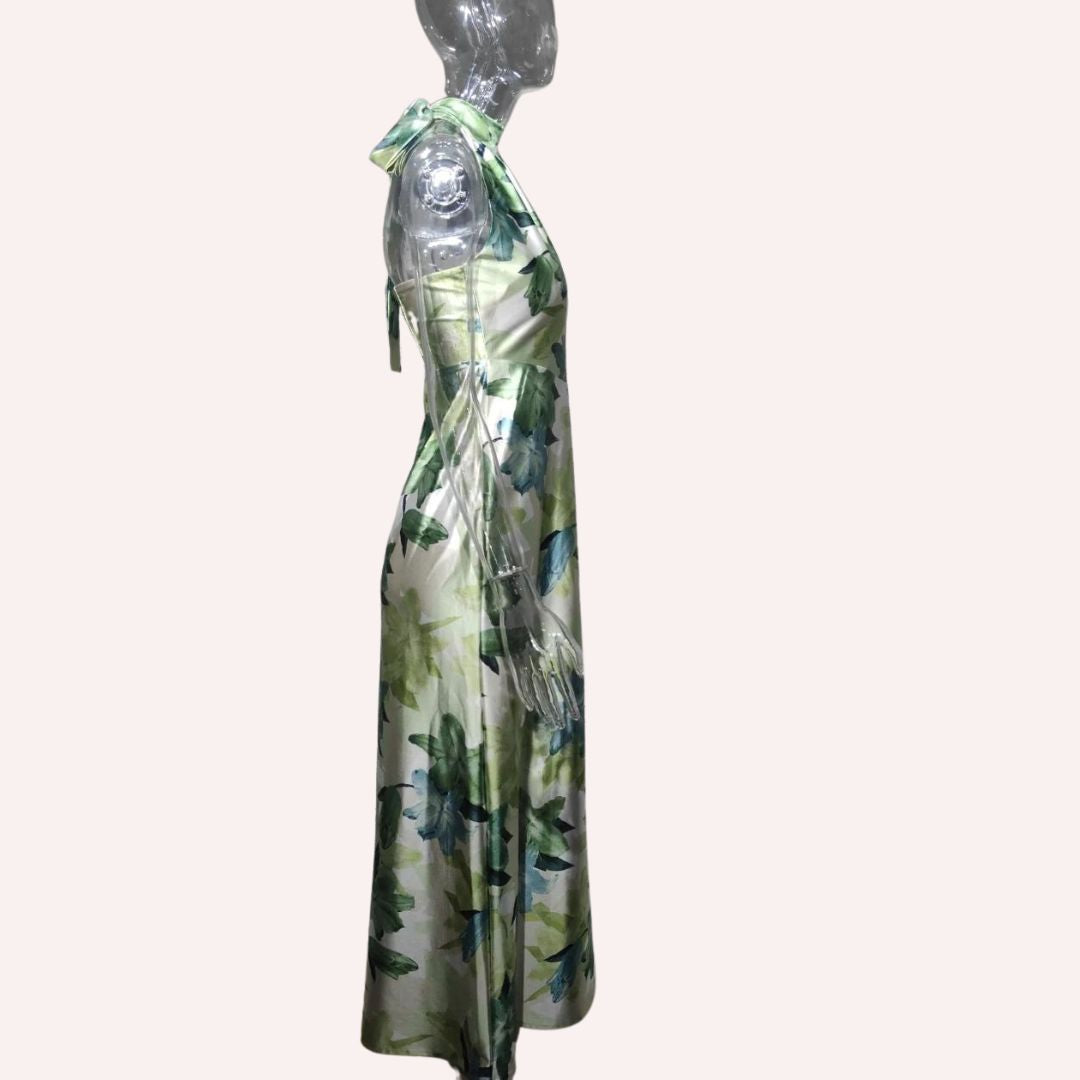 Luna - Maxi dress with halterneck and side slit