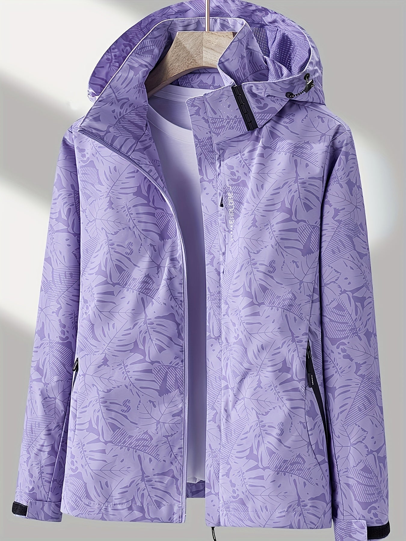 Camouflage outdoor jacket for women