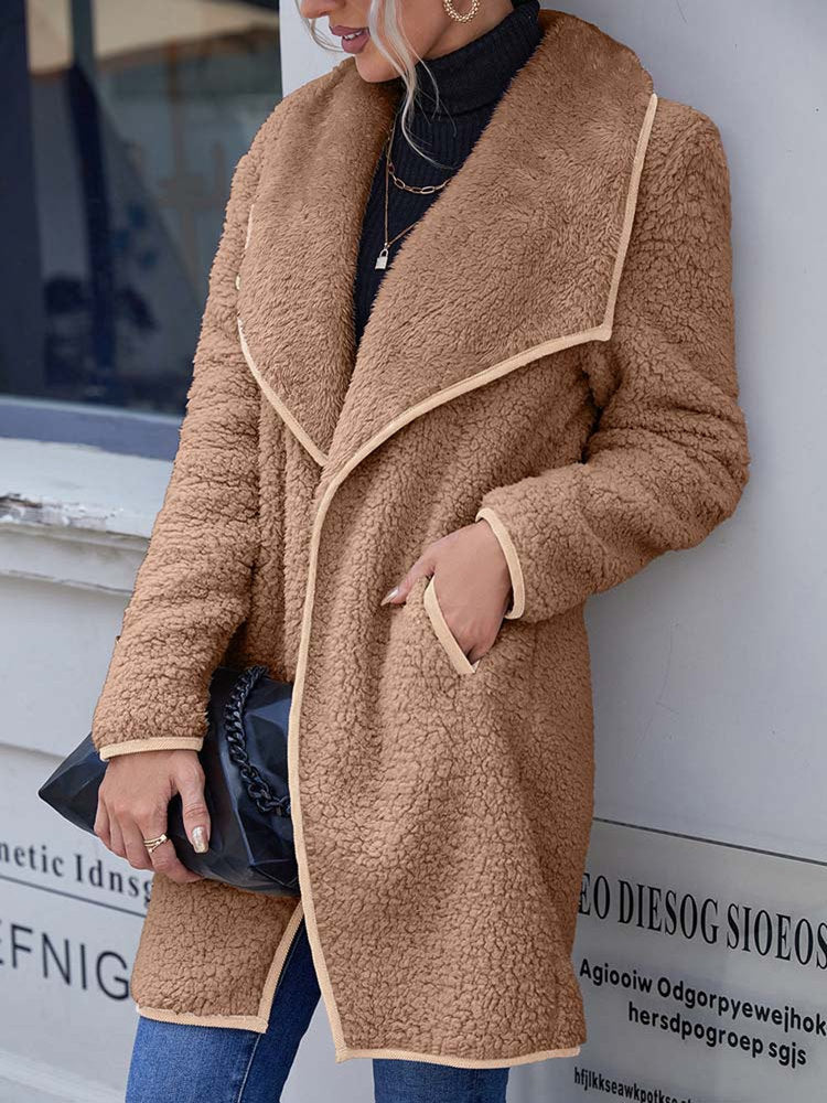 Stylish water-resistant coat for women