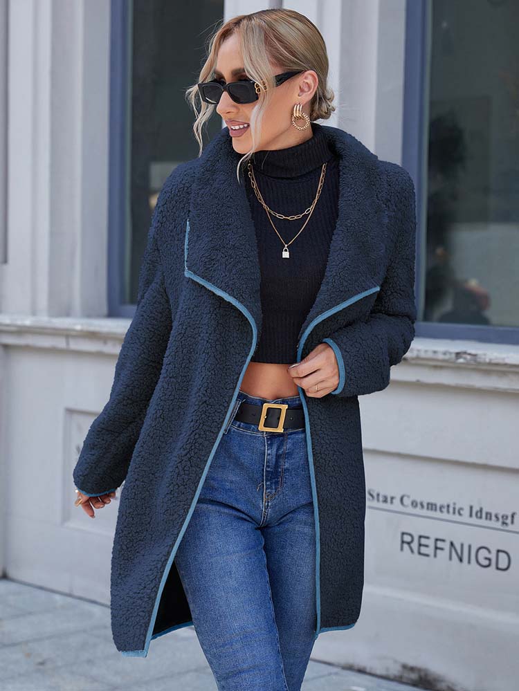 Stylish water-resistant coat for women