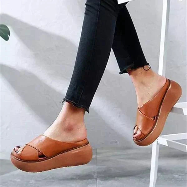 Portia - soft platform sandals with thick leather heel