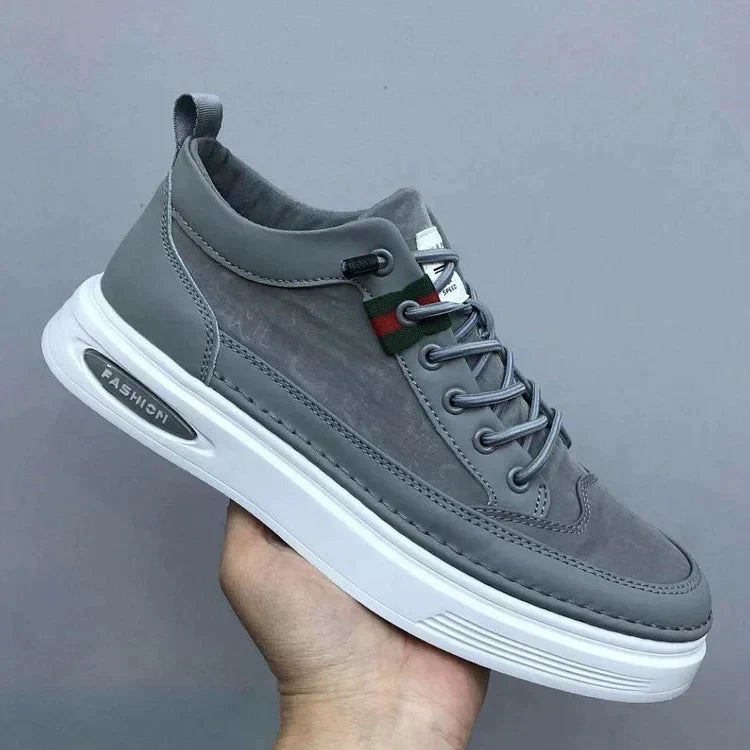 Tom - Trendy lace-up canvas skate shoes