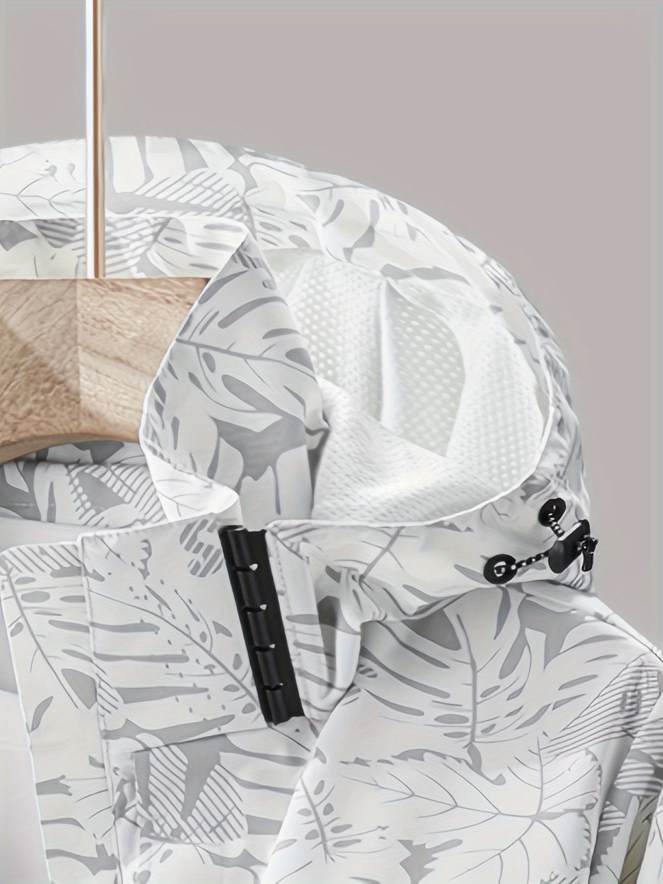 Camouflage outdoor jacket for women