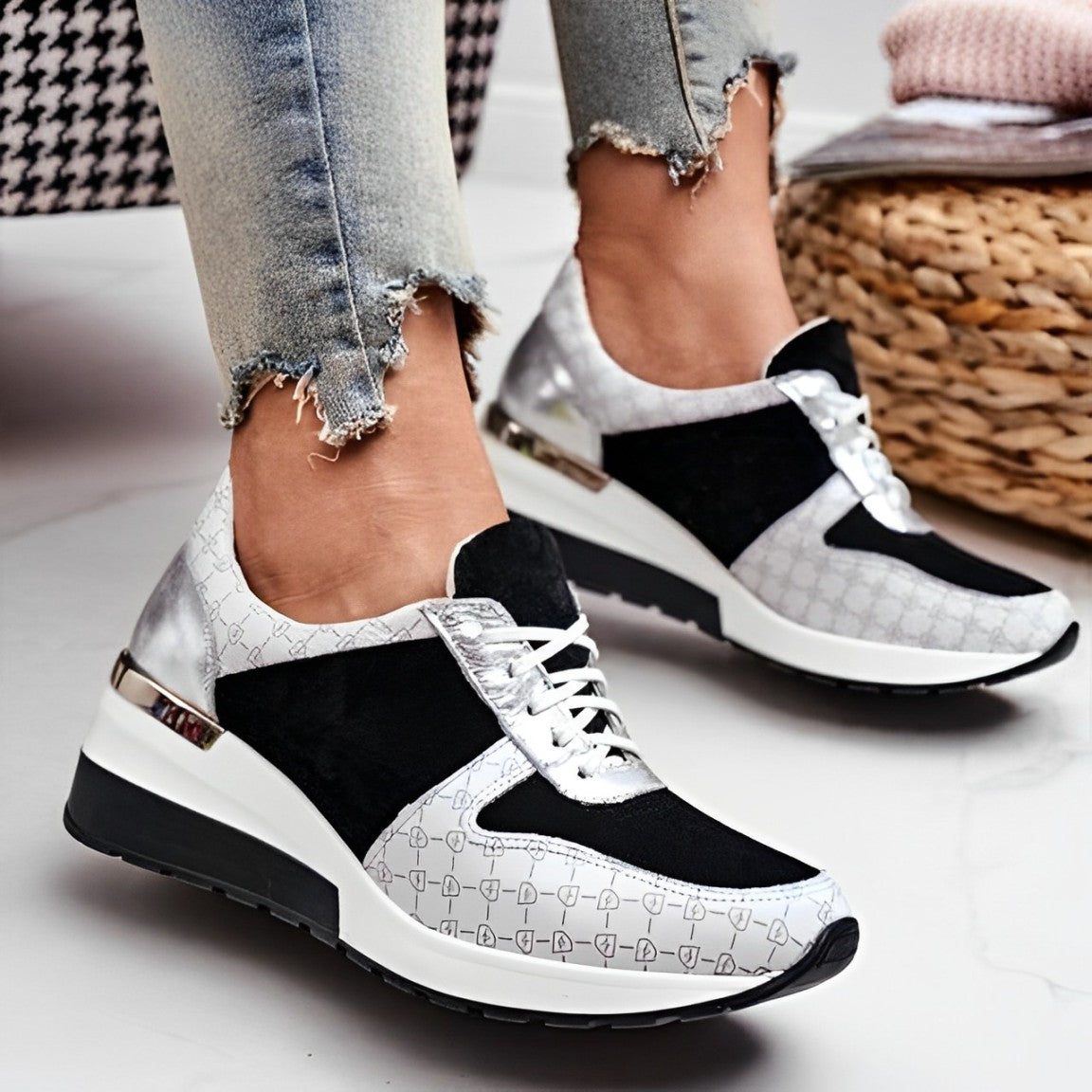 Kristine - Vulcanising lace-up wedge sneakers