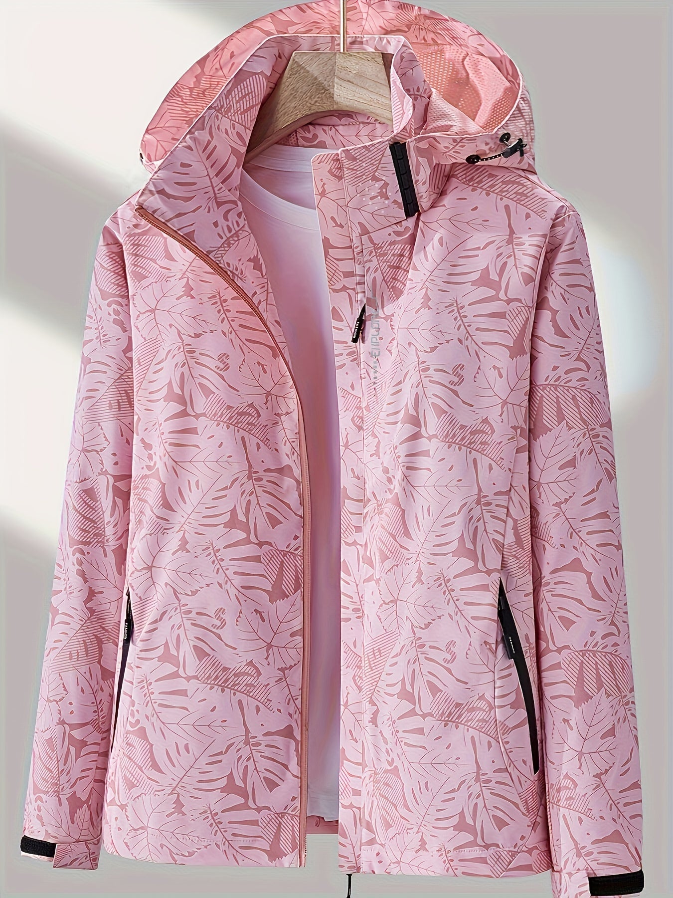 Camouflage outdoor jacket for women