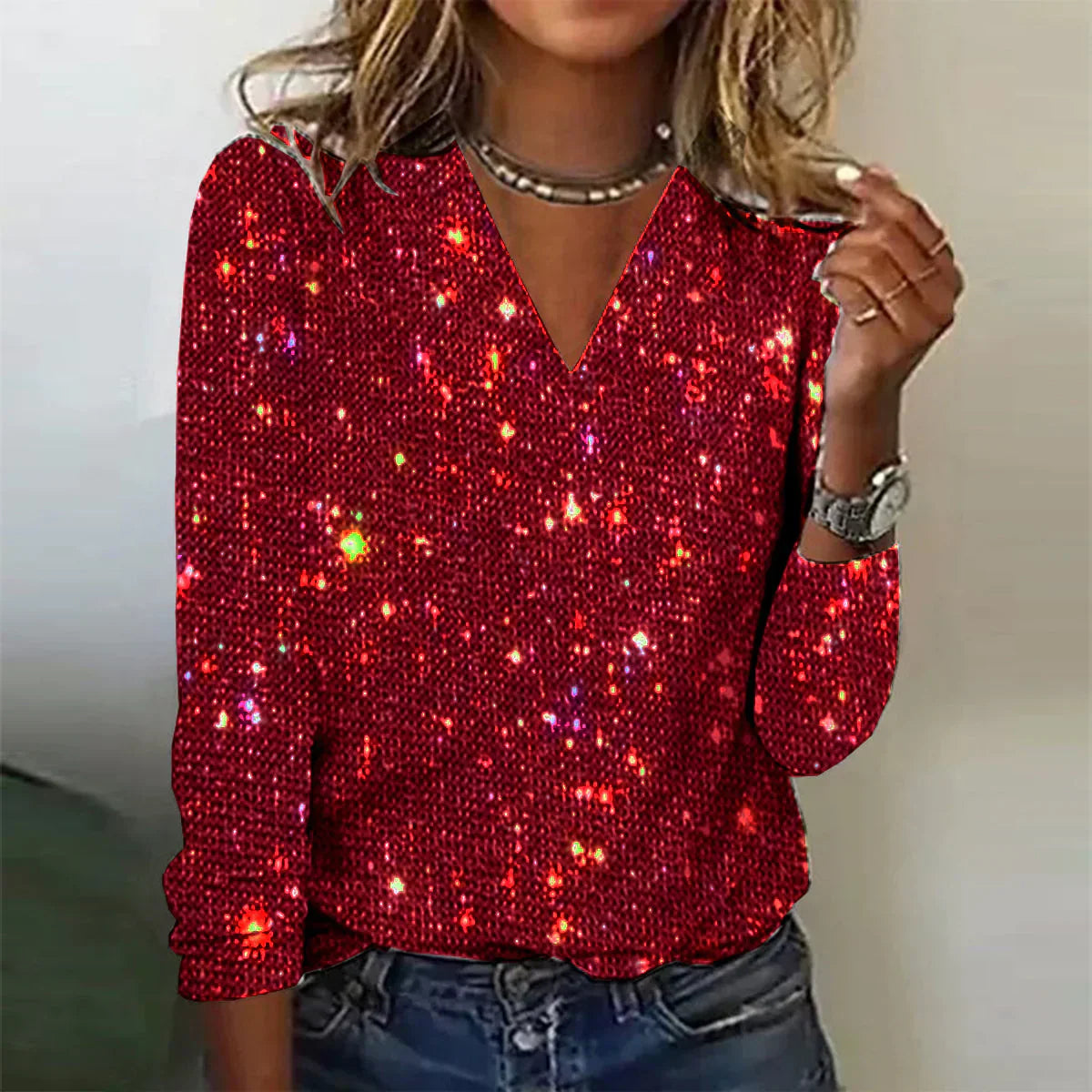 Sparkling jumper with V-neckline