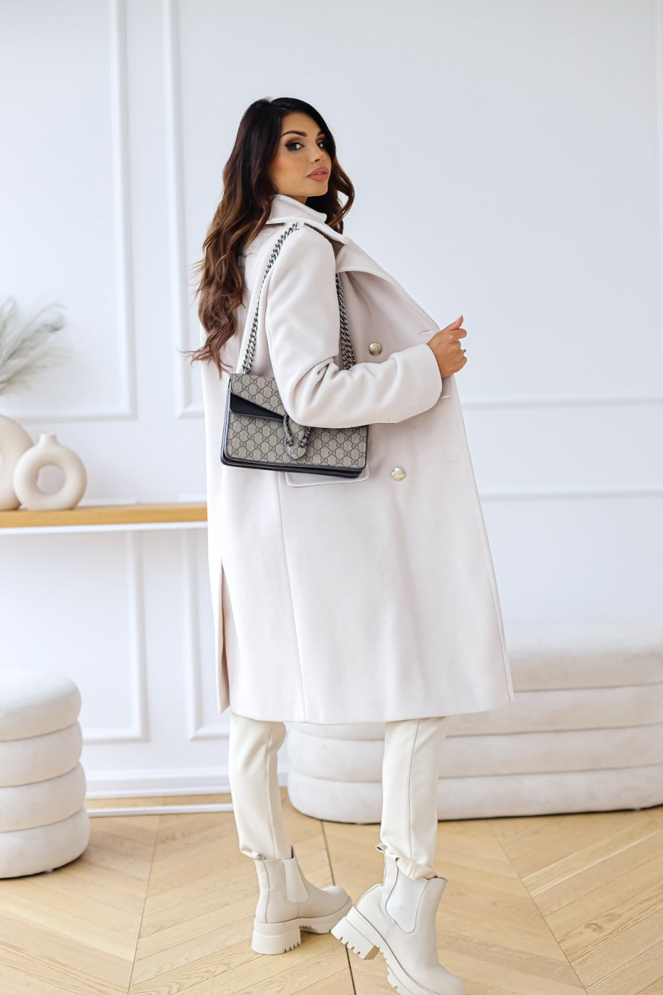 Double-breasted mid-length coat for women