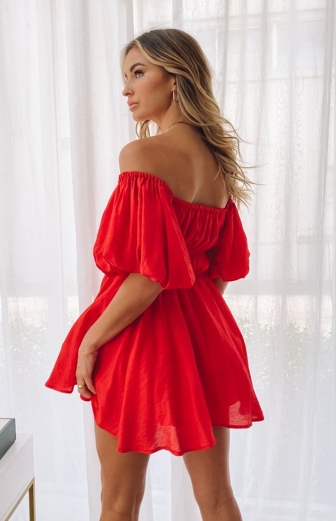 Tailor-made one-shoulder dress