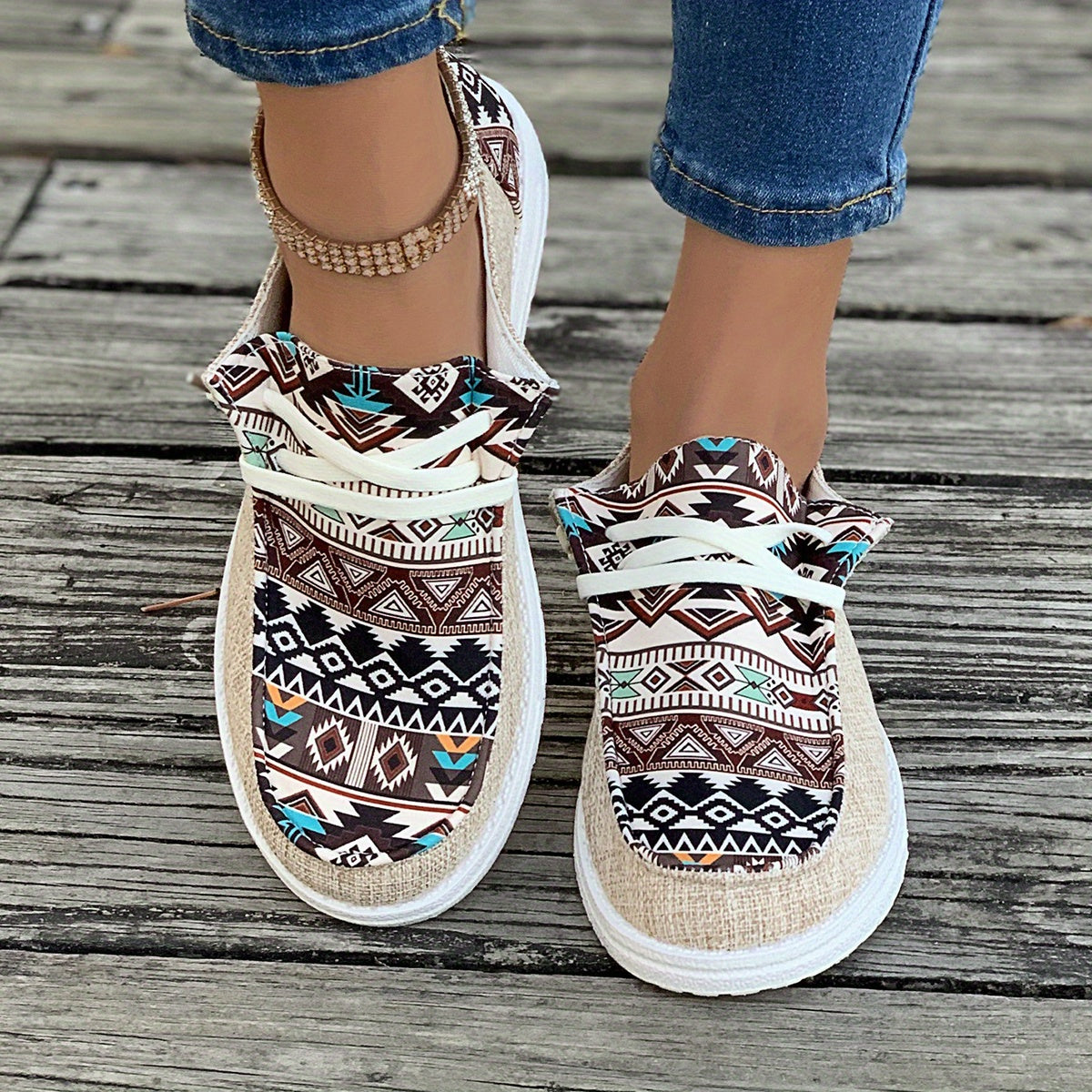 Sarah - Canvas shoes with print