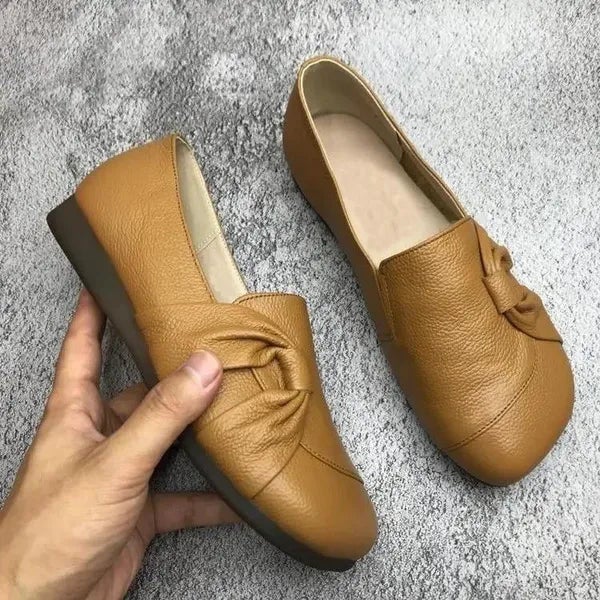 Fiona - Classic leather shoes with bow