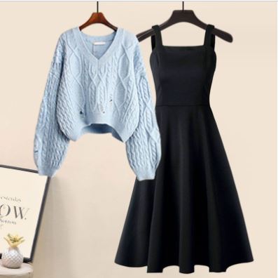 Two-piece set consisting of a high-quality cross-knit jumper and an elegant dress