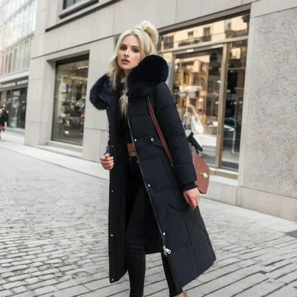 Stylish coat with faux fur