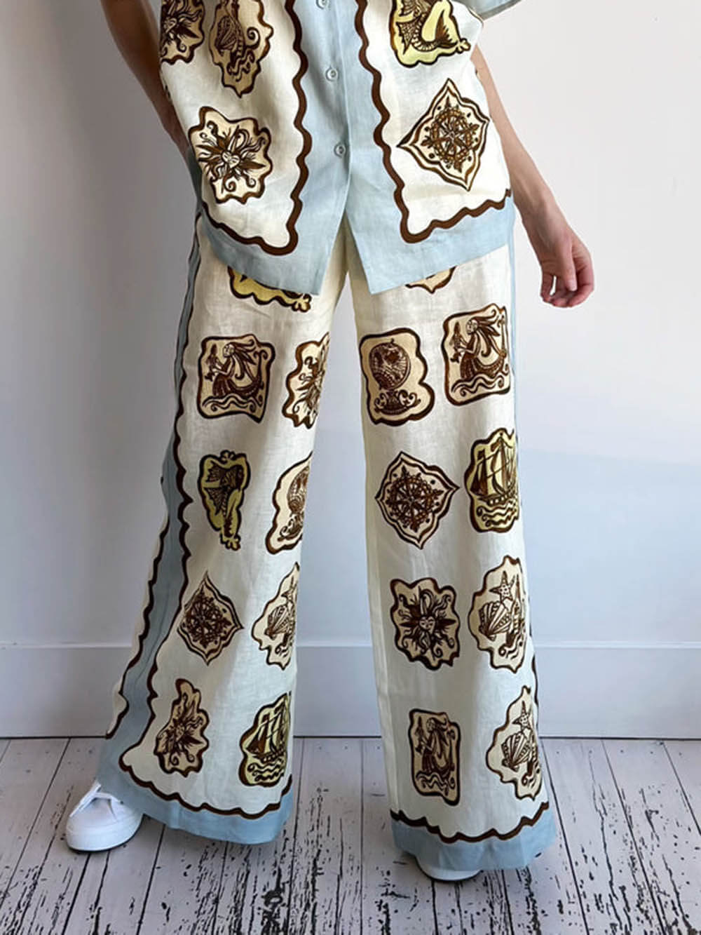 Unique Print Elastic Waist Pocket Wide Leg Pants