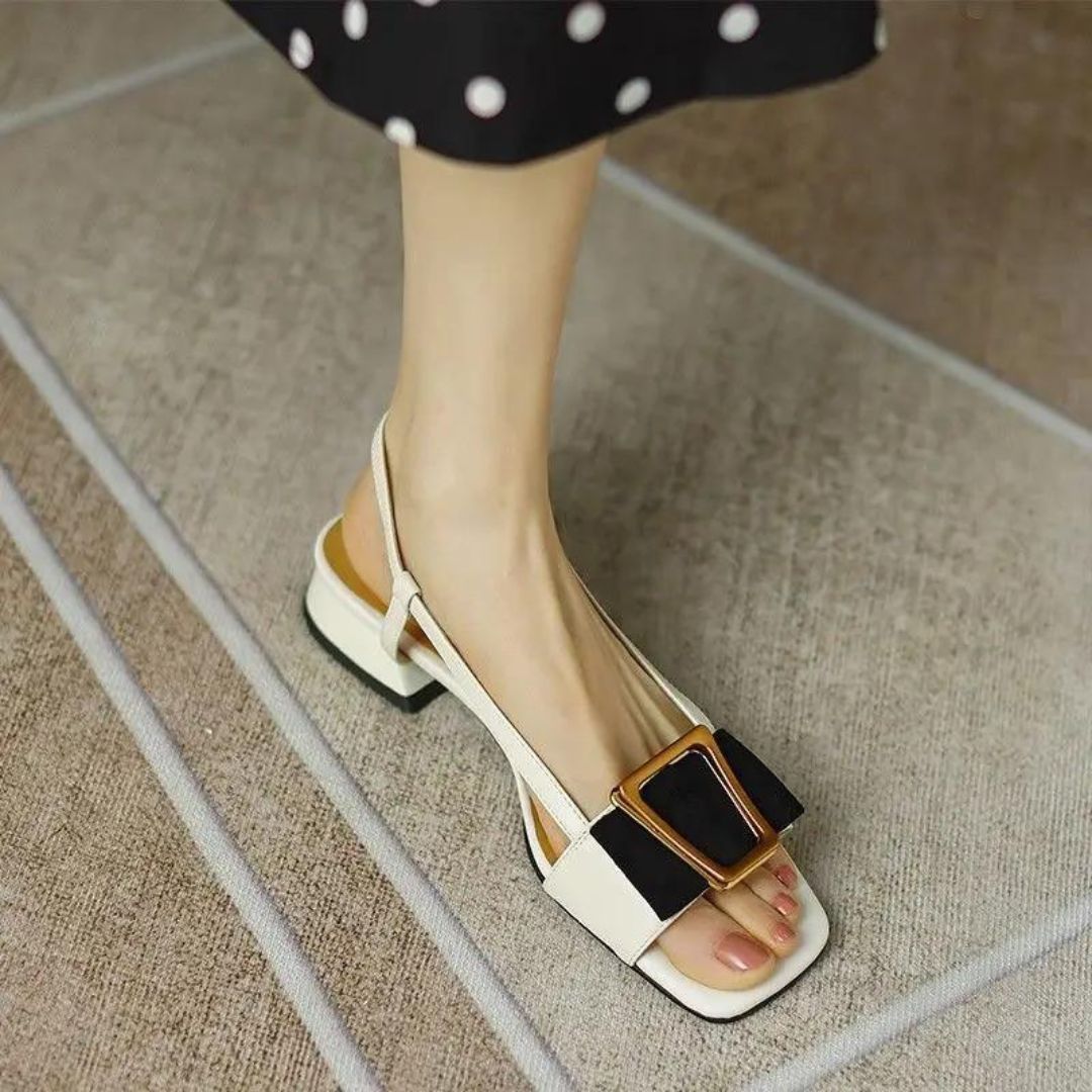 Eva - Block heel sandals with buckle detail