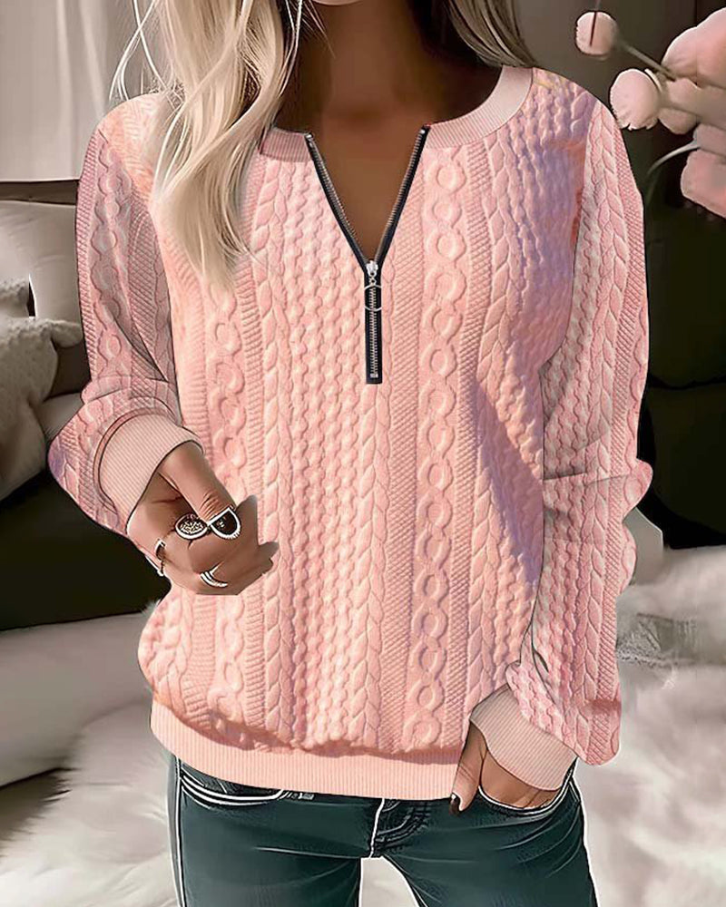 Single-coloured pullover with zip