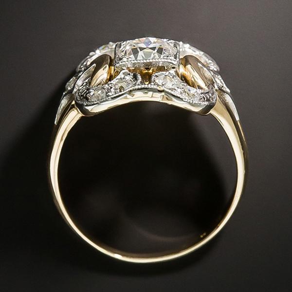 Isadora - Vintage style ring with diamond centrepiece