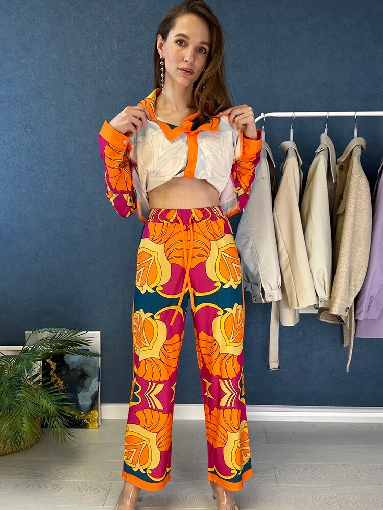 2-piece set with unique print