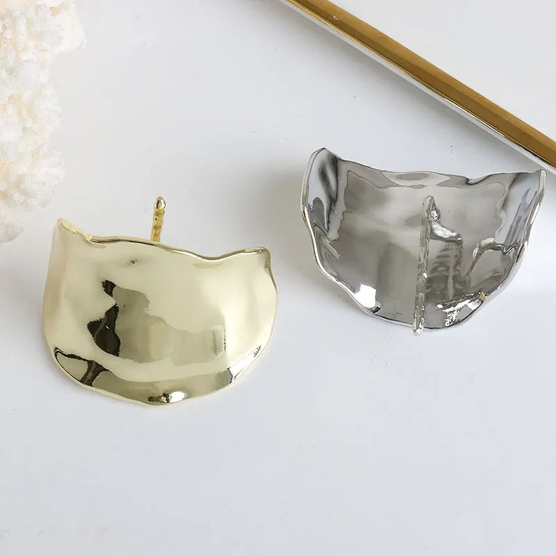 Jia - Metal hairband with sculptural design