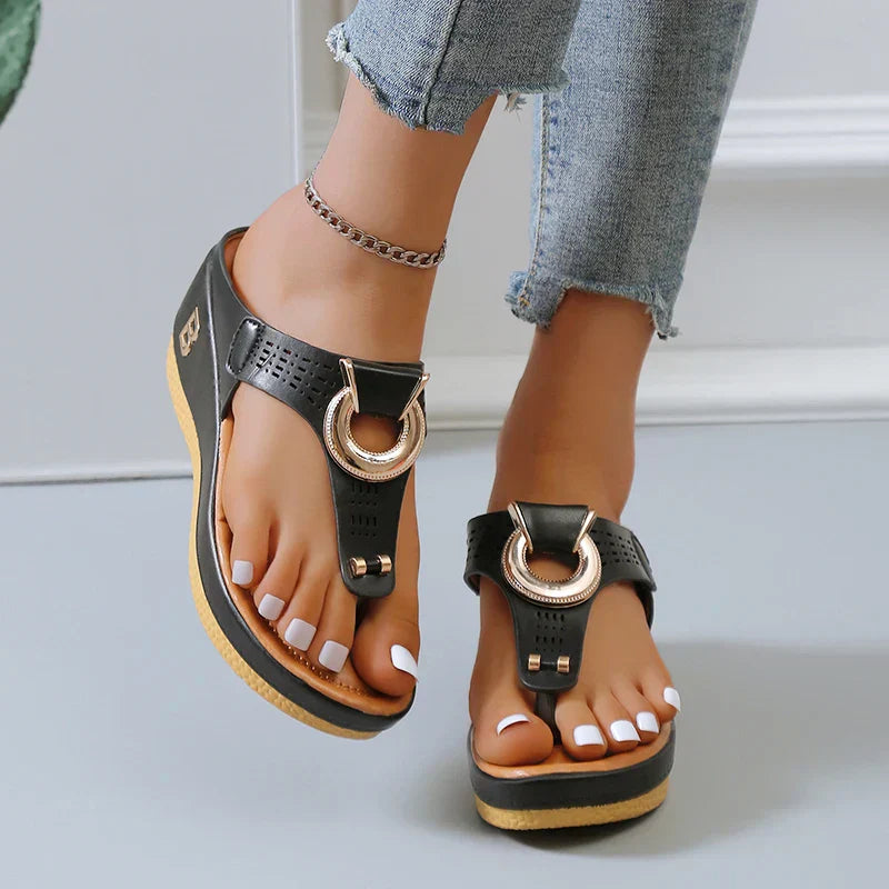 Women's Roman sandals with wedge heel and platform