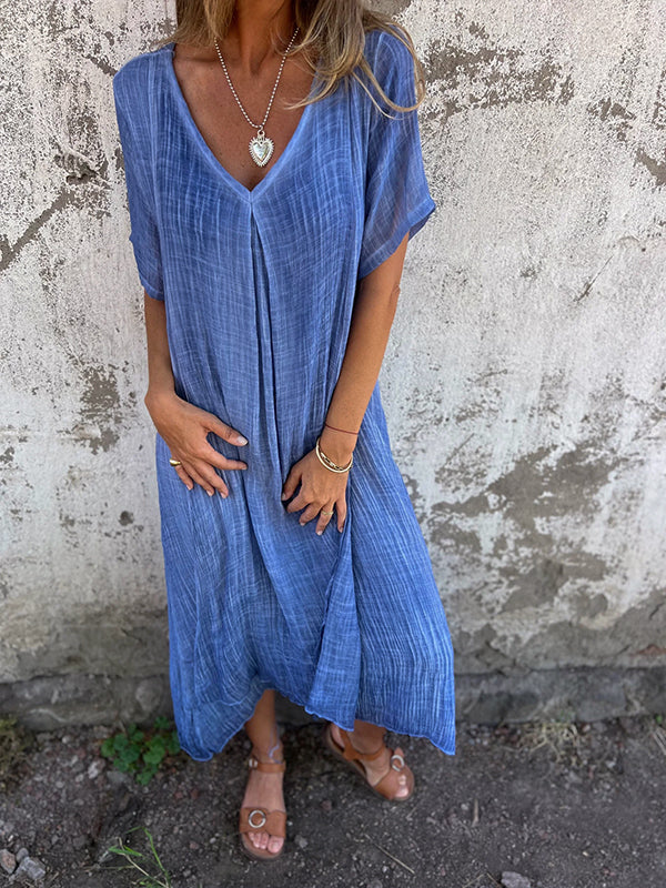 Wynter | Comfy midi dress with V-neck