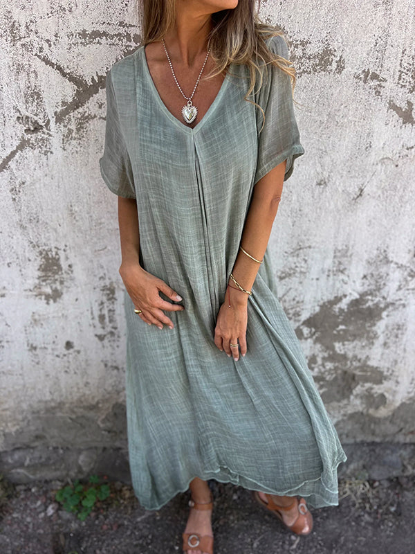 Wynter | Comfy midi dress with V-neck