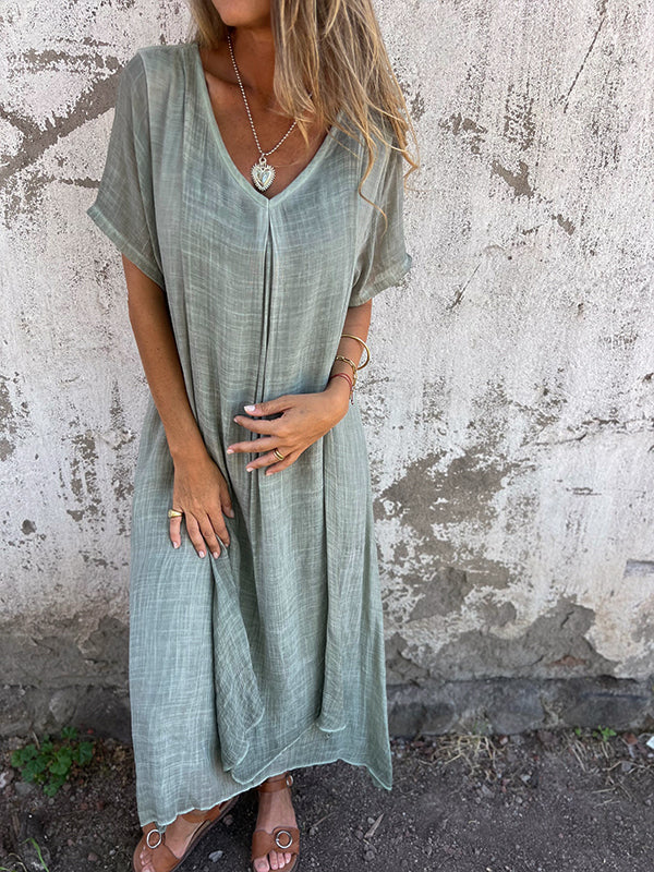 Wynter | Comfy midi dress with V-neck