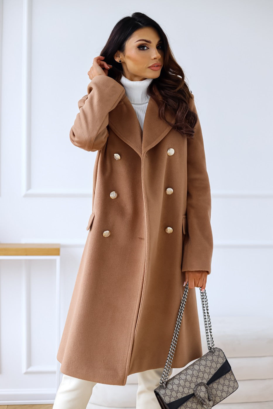 Double-breasted mid-length coat for women