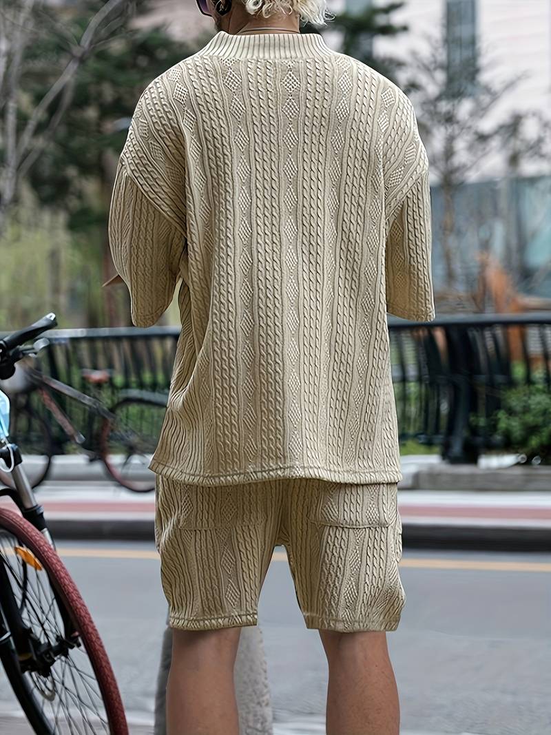 Andrew – set consisting of a comfortable V-neck knitted top and matching shorts