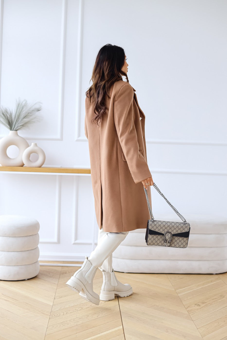 Double-breasted mid-length coat for women