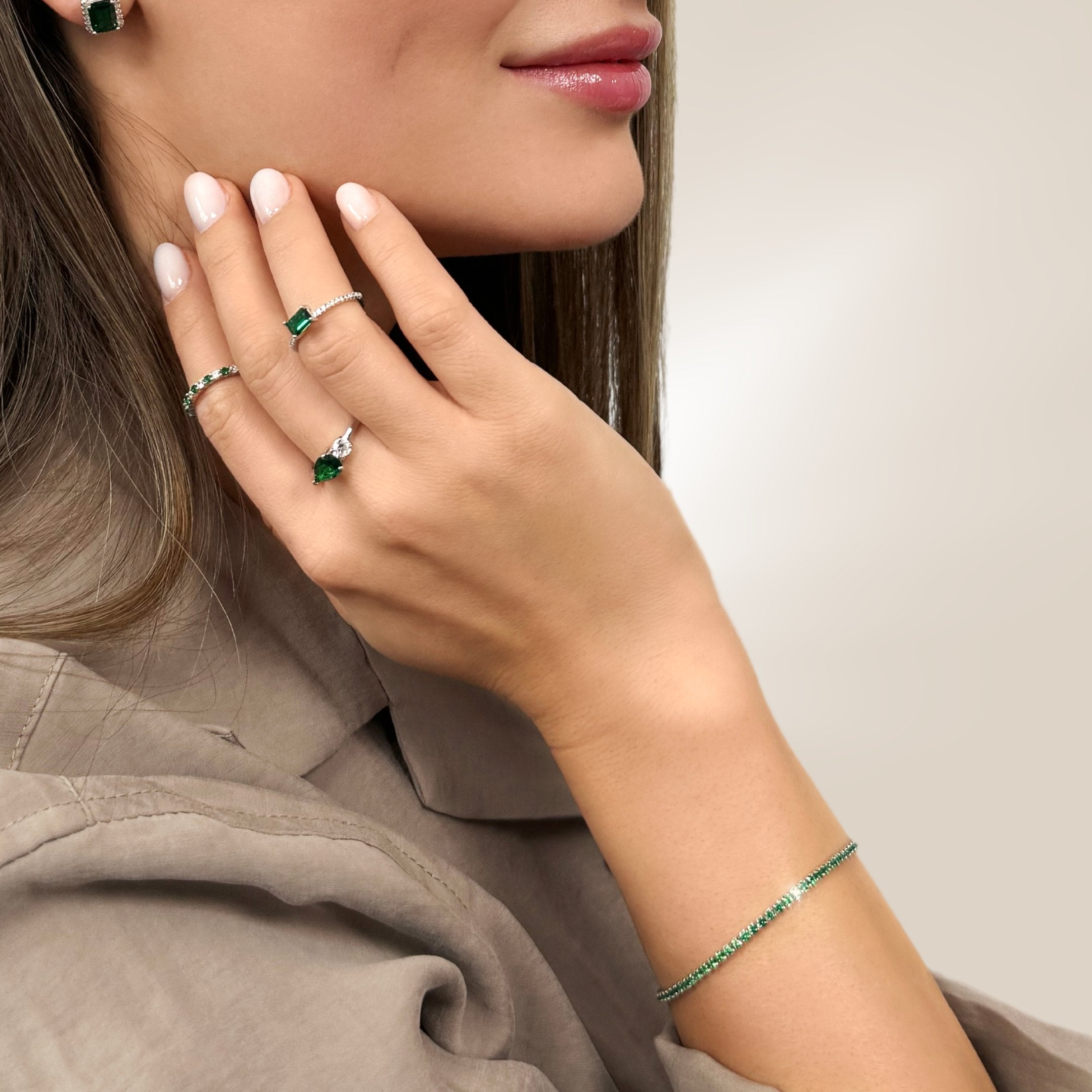 Verde - Slim ring with double gemstone design