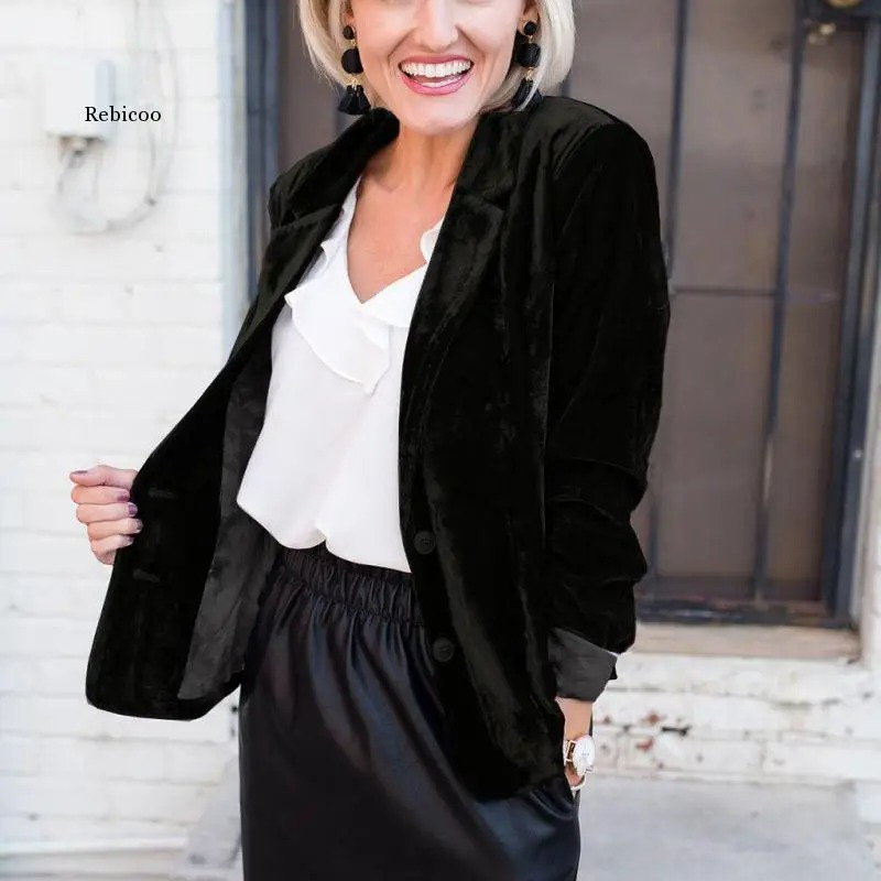Fashionable blazer for women