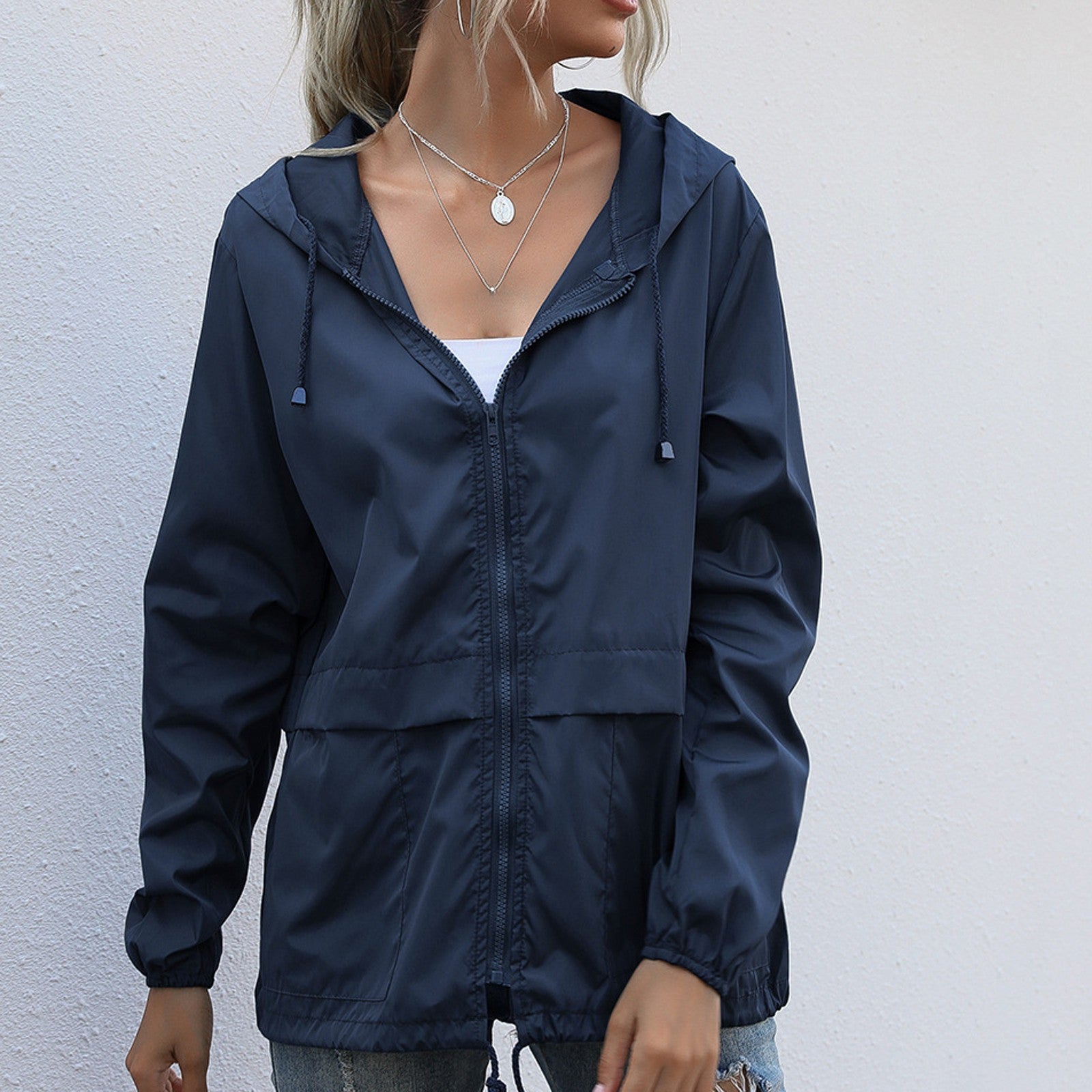 Windproof mackintosh for women