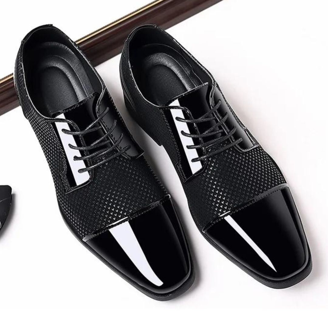 Altair - Lace-up shoes with textured surface