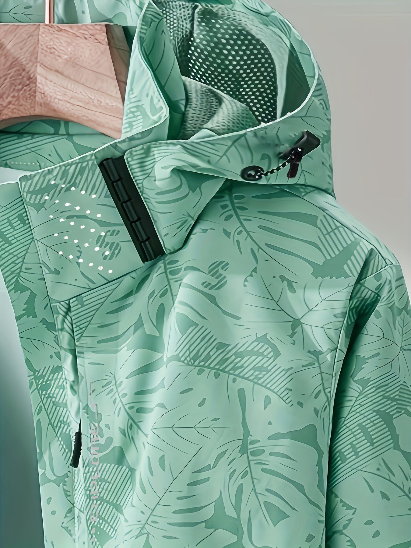Camouflage outdoor jacket for women