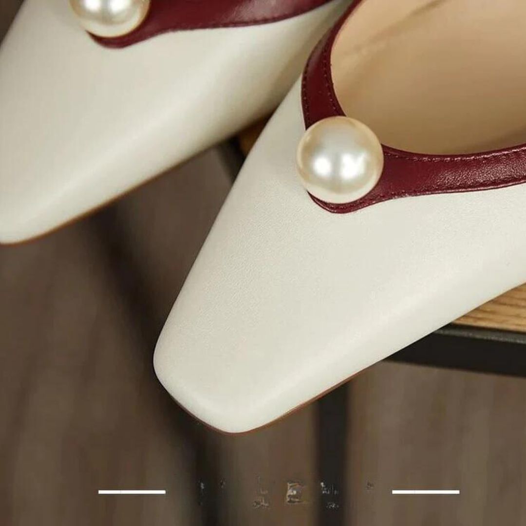 Eloise - Chic pumps with pearl embellishment