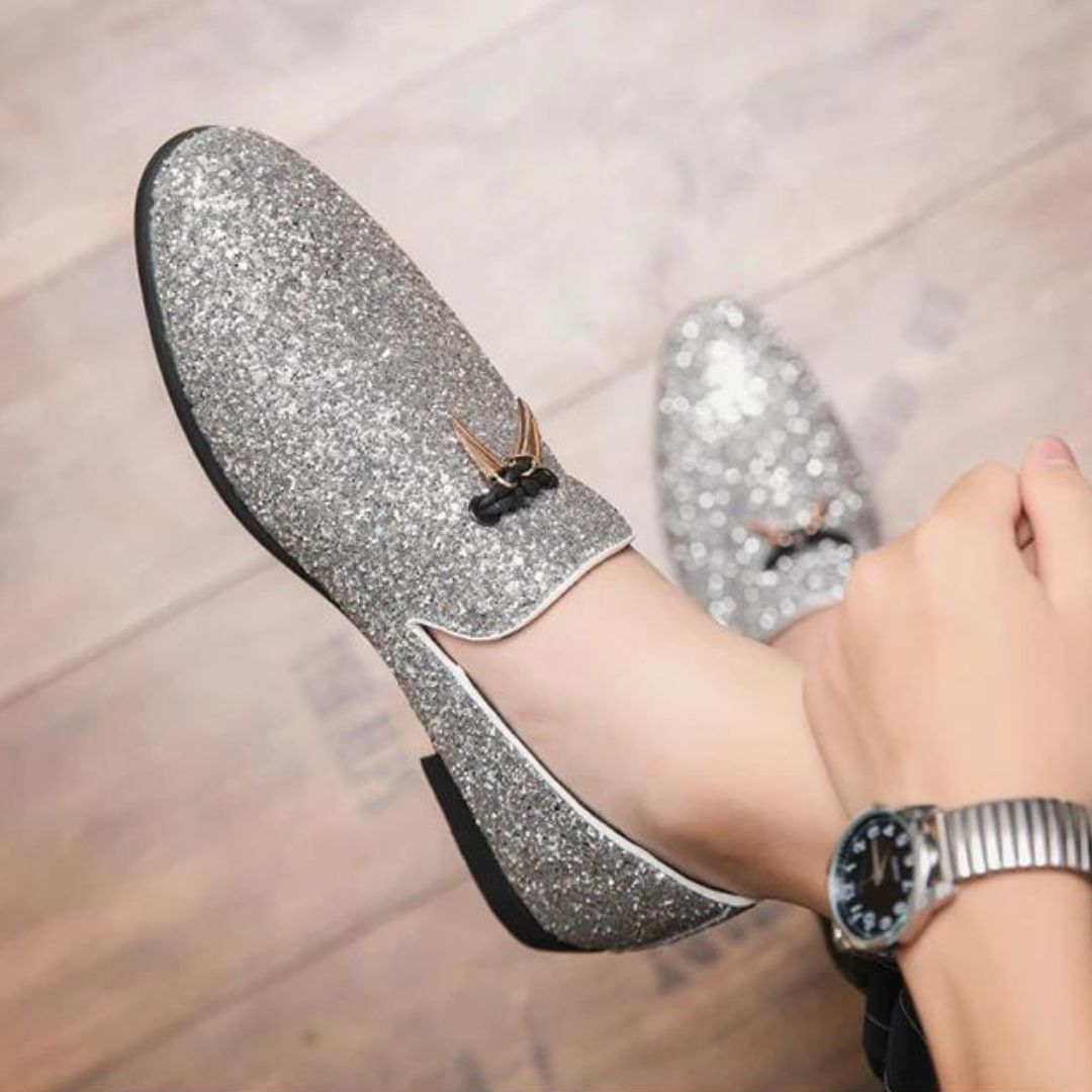 Vega - Elegant slip-on shoes with glitter and tassels