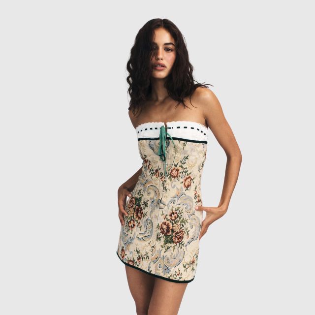 Savannah - Strapless mini dress with vintage tapestry pattern