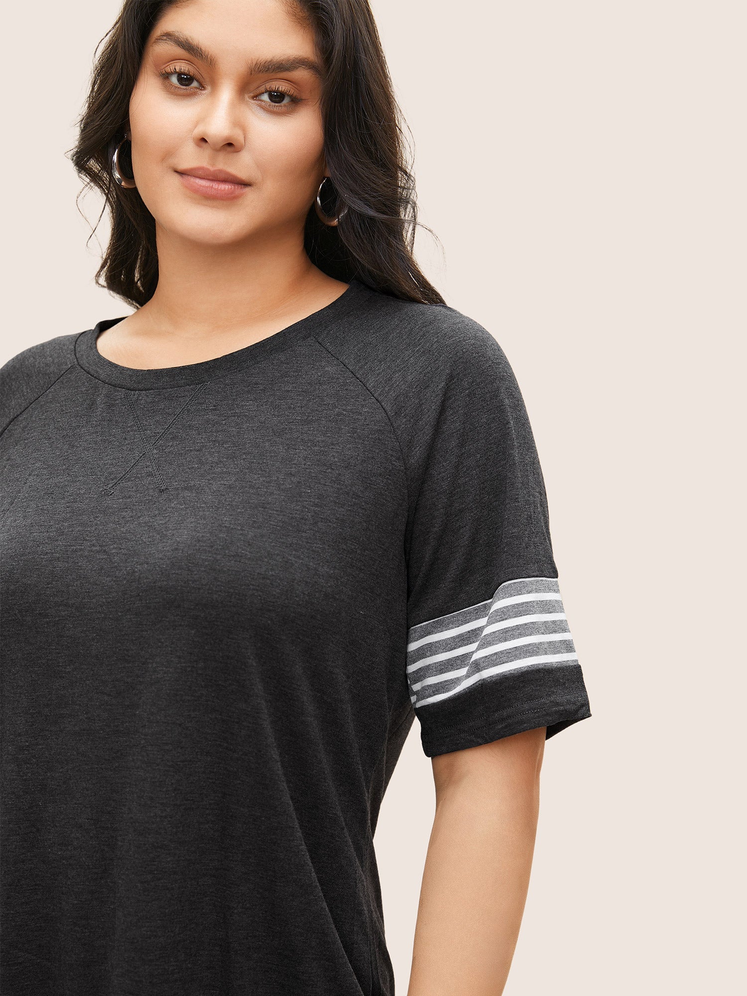 Striped Contrast Raglan Sleeve Crew Neck T-shirt