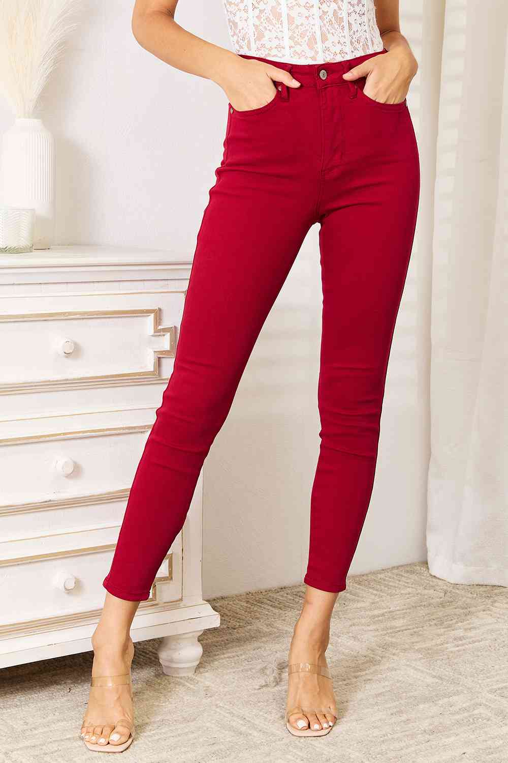 Skinny jeans with high waist