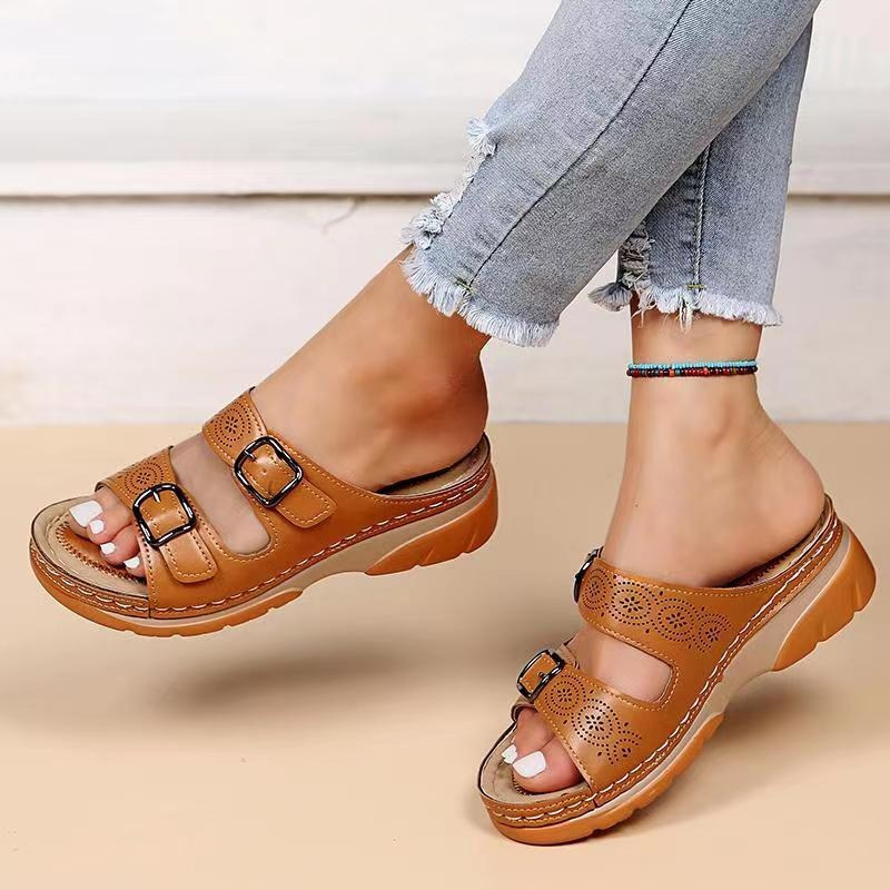 Saskia - Comfortable wedge sandals