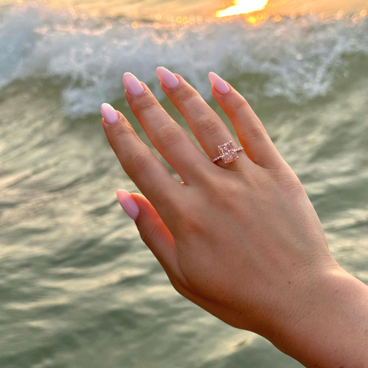 Solstice - Engagement ring with square stone