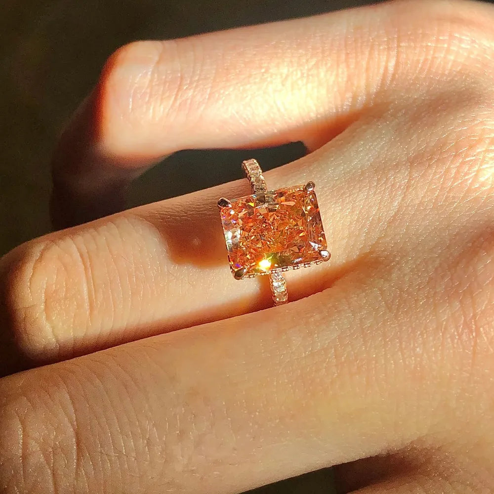 Solstice - Engagement ring with square stone