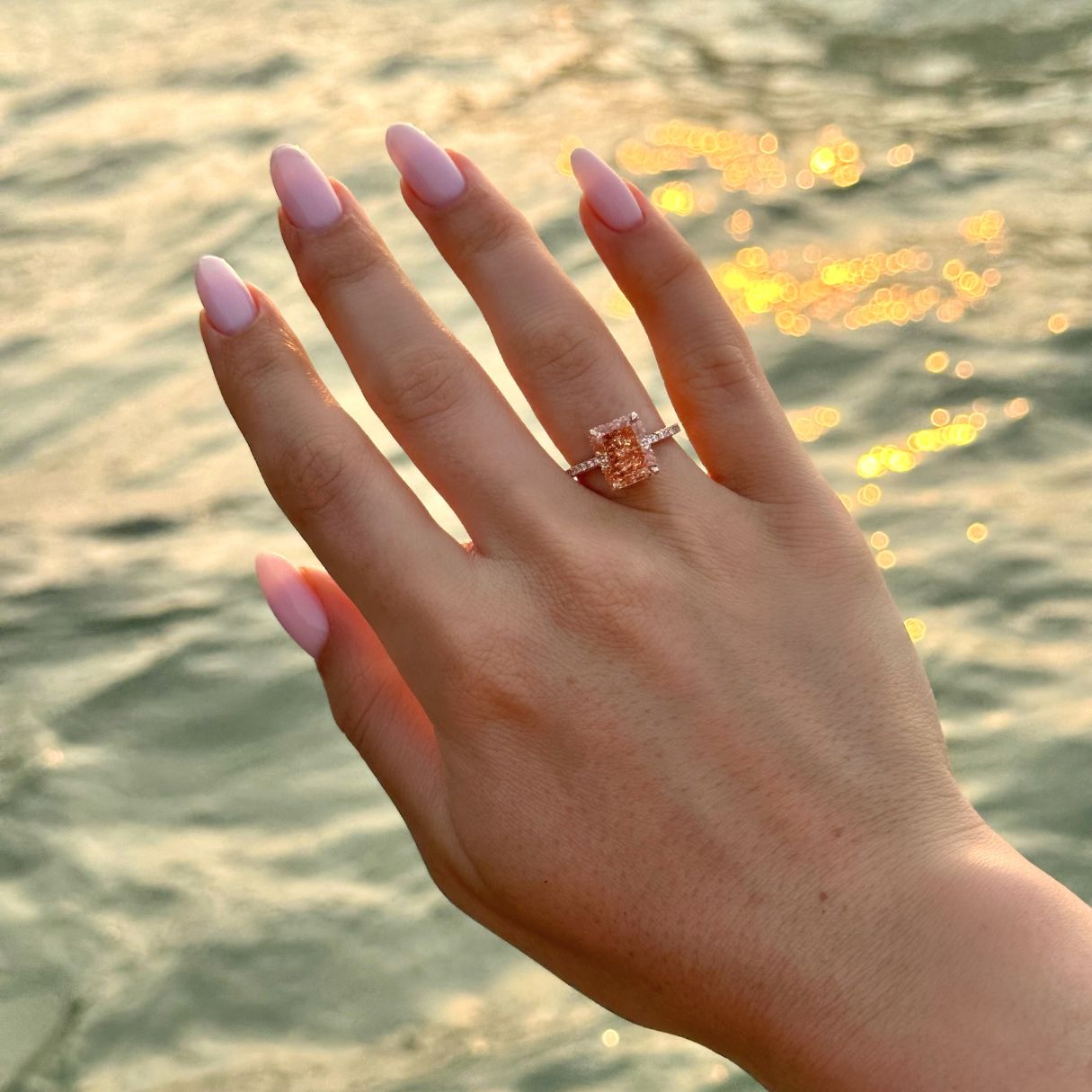 Solstice - Engagement ring with square stone