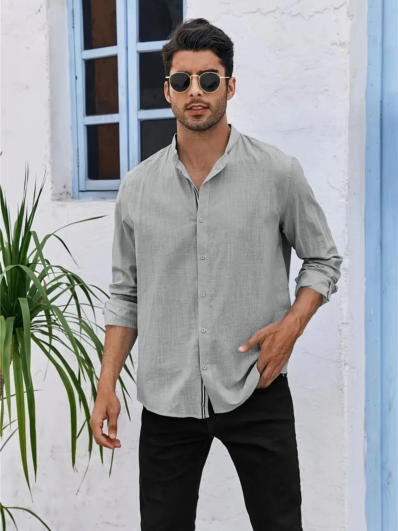 Casual, slightly stretchy, breathable long-sleeved shirt with buttons