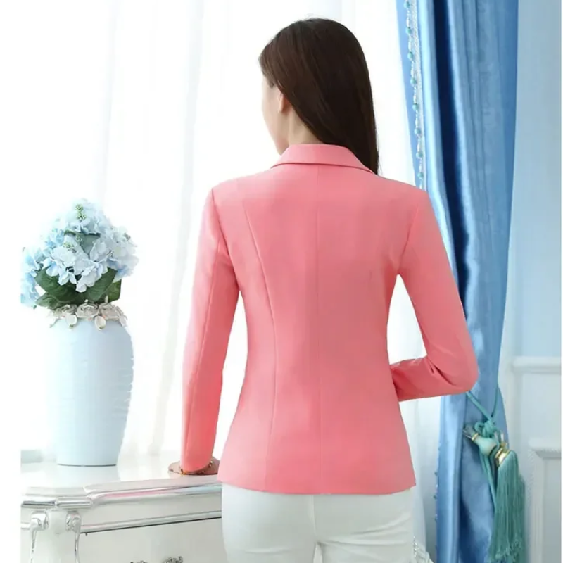 Tailored blazer for women